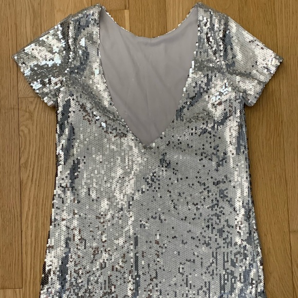 Silver short sleeve sequin dress - Picture 8 of 8